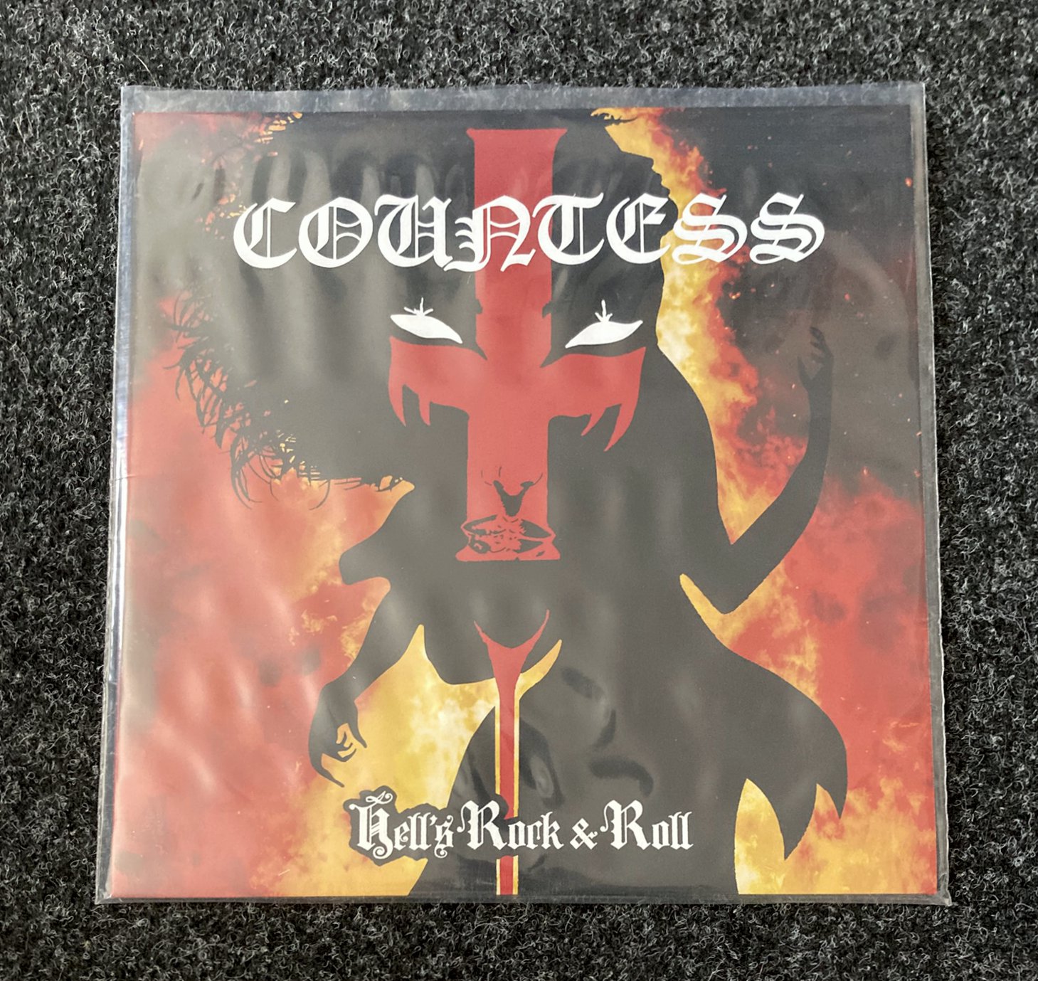 Countess - Hell's rock & roll (MLP) 2 Countess - Hell's rock & roll (MLP) - Image 2